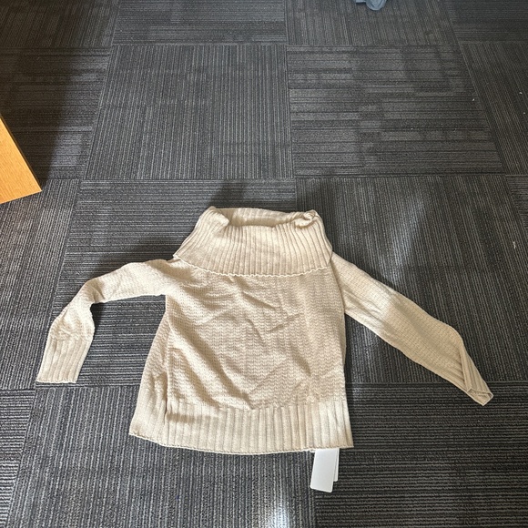 Fold over sweater - Picture 1 of 1